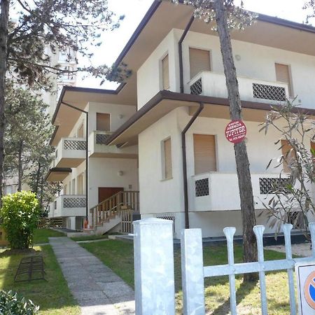 Soraya Apartments Lignano Sabbiadoro Esterno foto